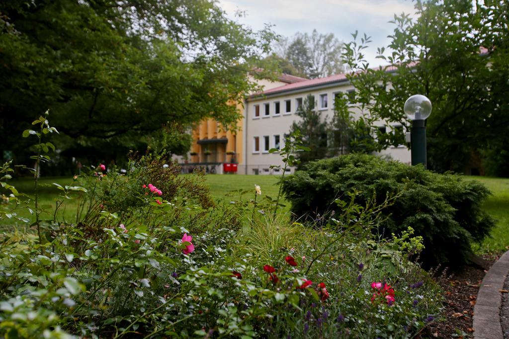 Tagungshaus Regina Pacis Leutkirch im Allgäu Exterior foto
